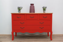 Load image into Gallery viewer, BARN RED - Dixie Belle Chalk Mineral Paint - Deep Red